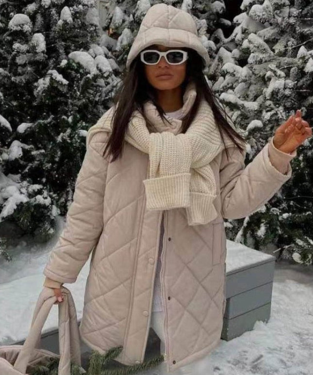 Damska kurtka zimowa pikowana zapinana na zatrzaski