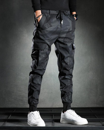 Męskie spodnie cargo we wzór moro ze ściągaczmi