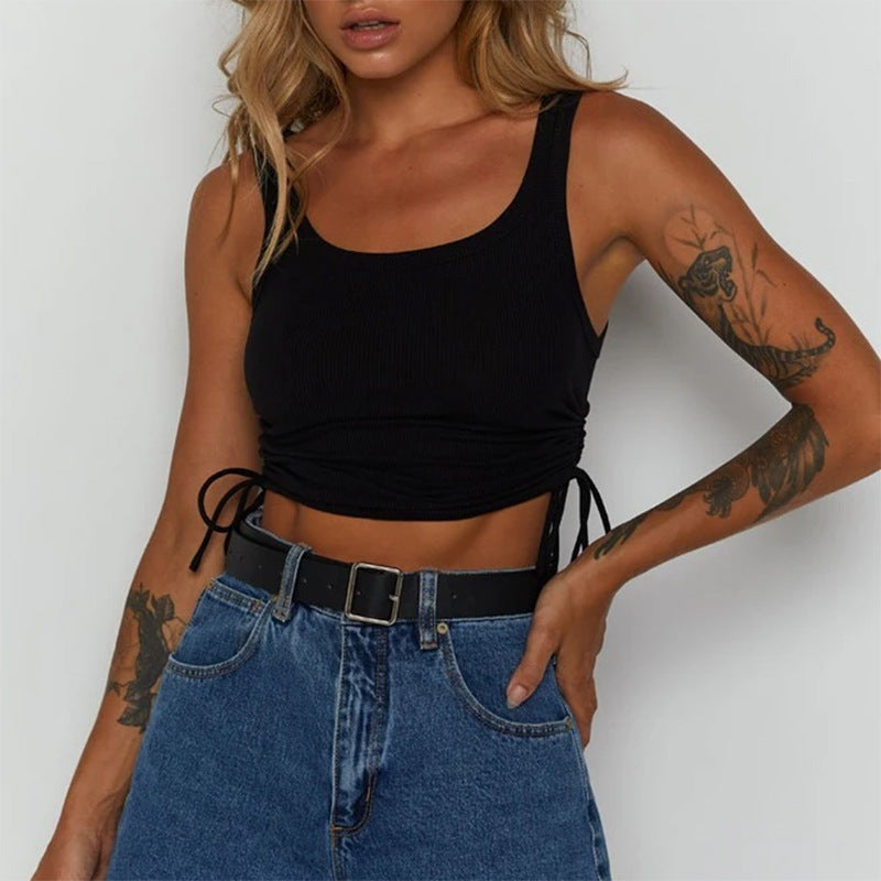 Damski crop top na ramiączkach ze ściągaczami