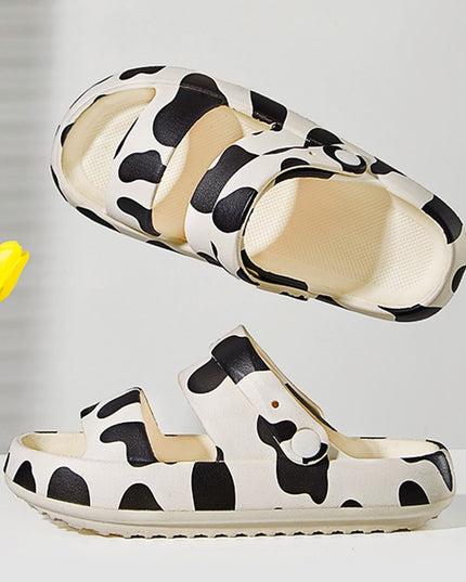 Damskie klapki białe w czarne łaty