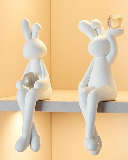 Figurka dekoracyjna królik siedzący w jasnych kolorach