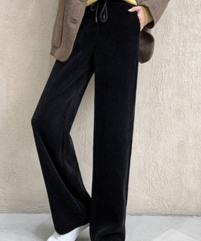 Damskie spodnie dresowe z szerokimi nogawkami