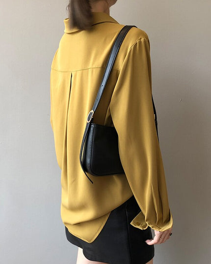 Damska koszula z delikatnej tkaniny