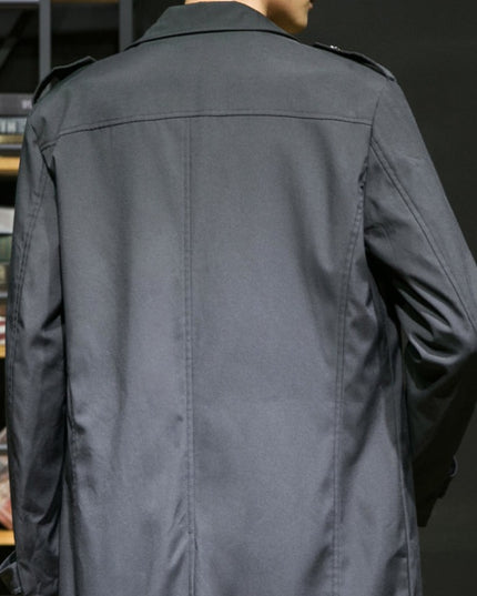 Męski klasyczny płaszcz trzyrzędowy