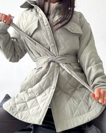 Damska kurtka zimowa pikowana wiązana w talii z kołnierzem