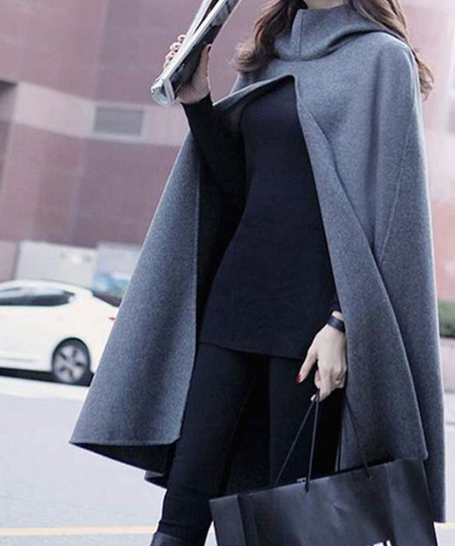 Damski sweter typu ponczo z kapturem