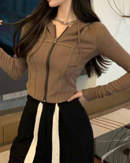 Damska bluza dopasowana rozpinana z kapturem