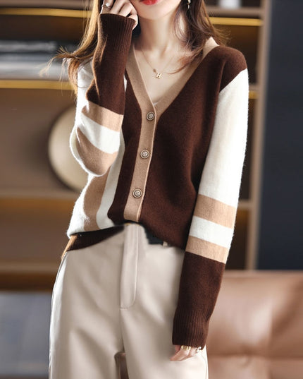 Damski sweter typu kardigan zapinany na guziki