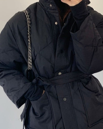 Damska kurtka zimowa wiązana w talii