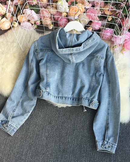 Damska kurtka jeansowa krótka z kapturem
