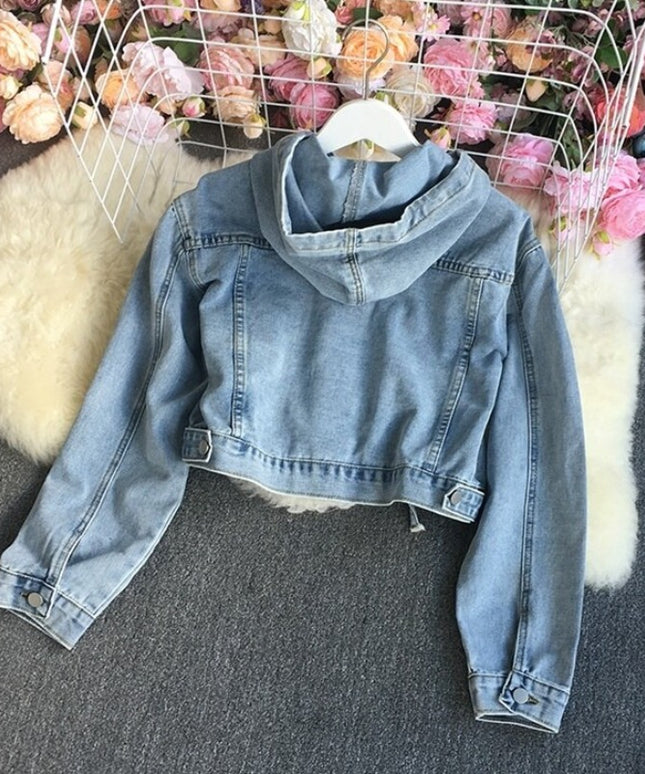 Damska kurtka jeansowa krótka z kapturem