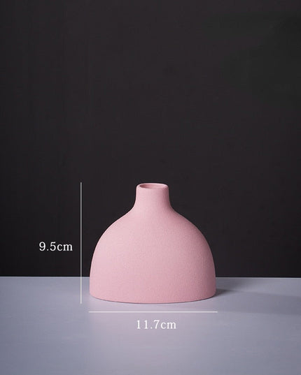 Wazon ceramiczny w różowym kolorze