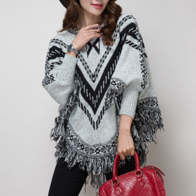 Damski sweter typu ponczo w azteckie wzory