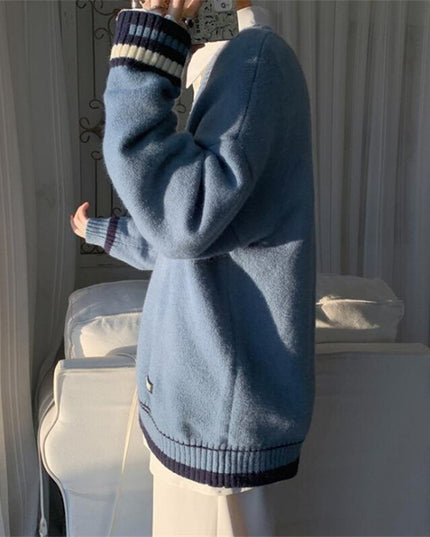 Męski sweter z dekoltem w serek o kroju oversize