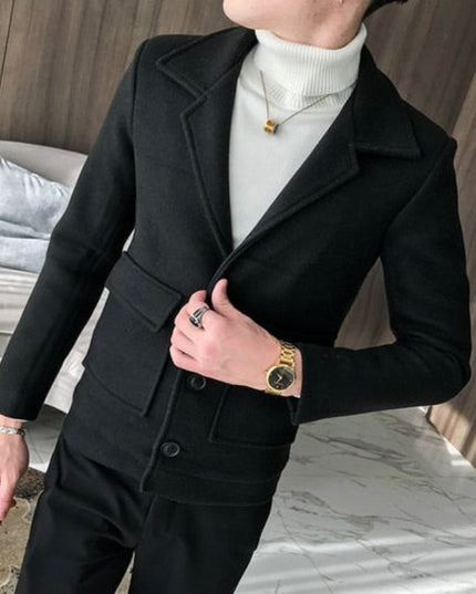 Męski krótki płaszcz z kieszeniami