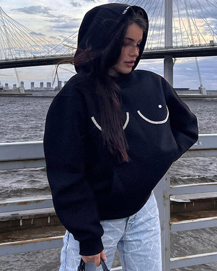 Damska bluza z kapturem i nadrukiem