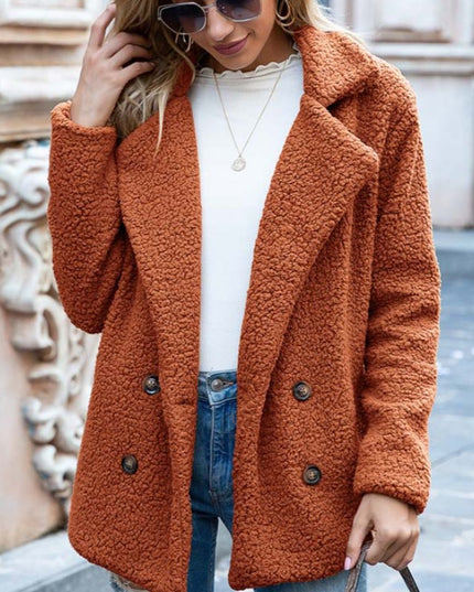 Damski płaszcz dwurzędowy z futrzanej tkaniny