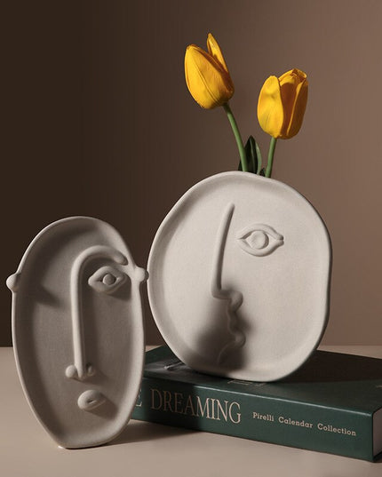 Wazon dekoracyjny ceramiczny z motywem twarzy