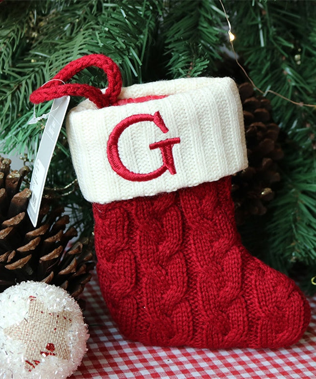 Świąteczna ozdoba wisząca w postaci skarpety z literą G