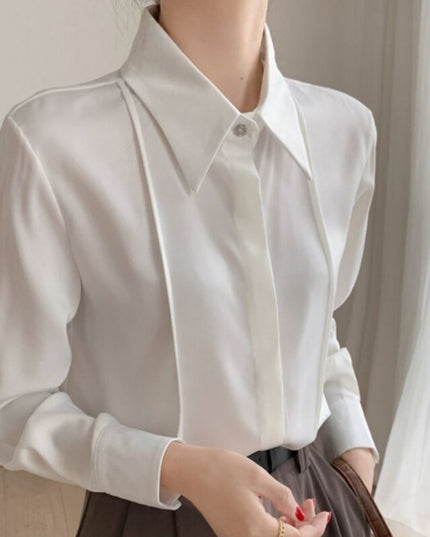 Damska koszula klasyczna z ozdobnymi paskami