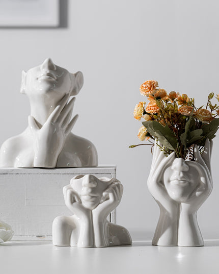 Wazon dekoracyjny w kształcie ludzkiej głowy