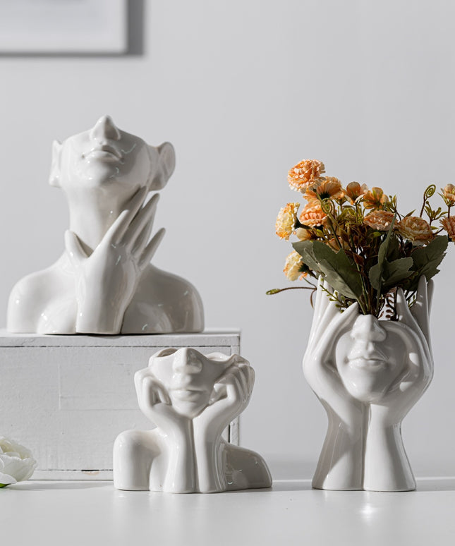 Wazon dekoracyjny w kształcie ludzkiej głowy