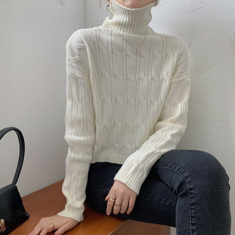 Damski sweter teksturowany z golfem