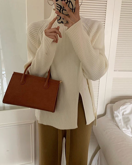 Damski sweter prążkowany z golfem zapinany na guzik