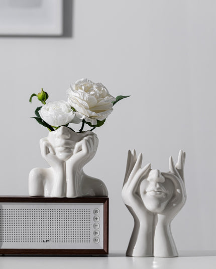 Wazon dekoracyjny w kształcie ludzkiej głowy