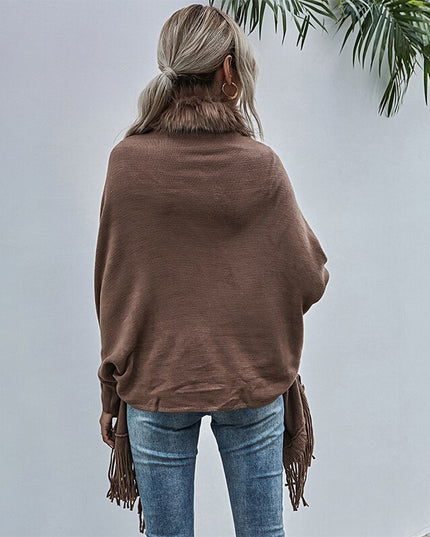 Damski sweter typu ponczo z frędzlami i futerkiem