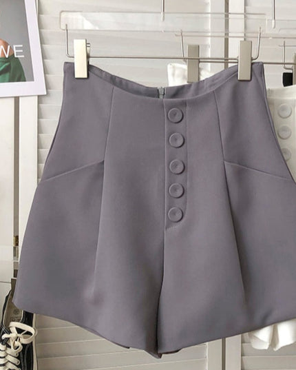 Damskie szorty eleganckie z ozdobnymi guzikami