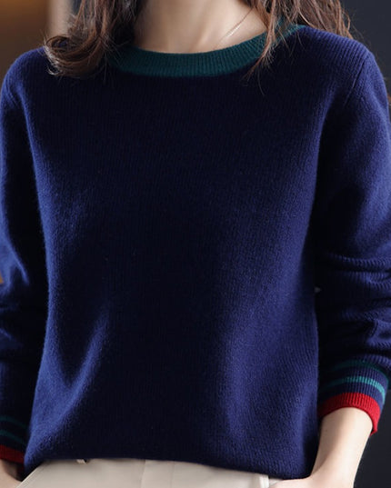 Damski sweter dziergany z kontrastowymi paskami