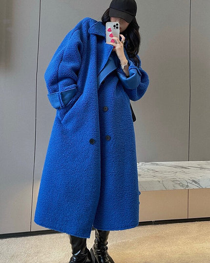 Damski płaszcz oversize wiązany w talii