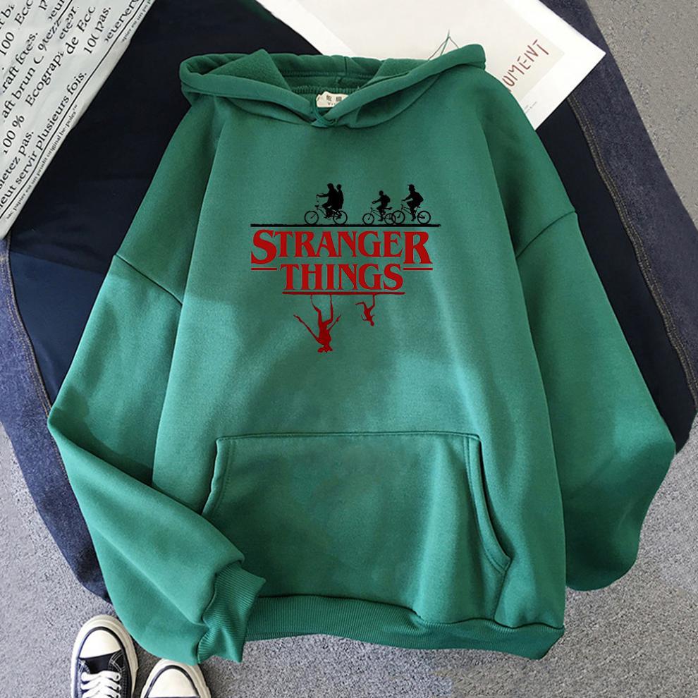 Damska bluza z kapturem z napisem STRANGER THINGS