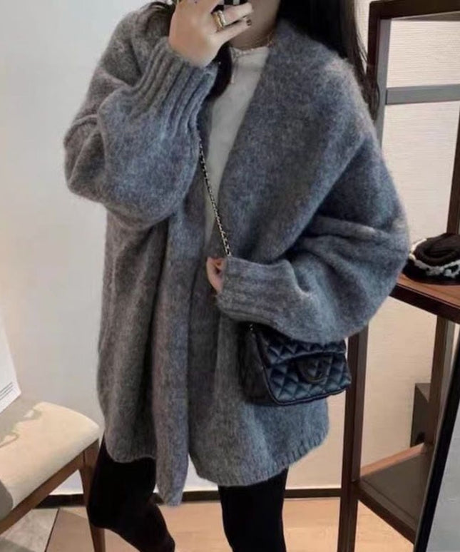 Damski sweter typu kardigan o kroju oversize