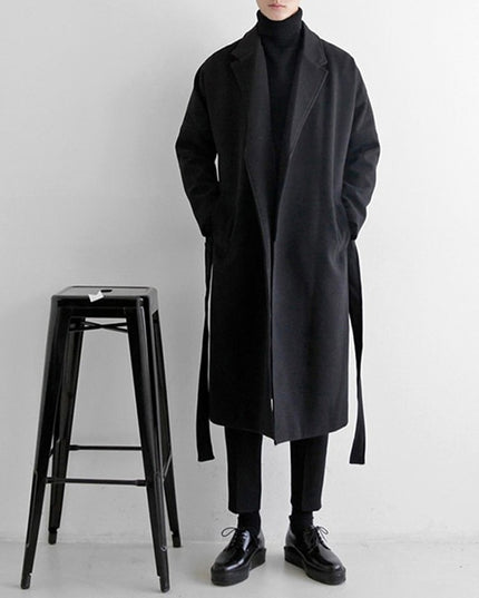 Męski klasyczny zimowy płaszcz o prostym kroju z wiązaniem