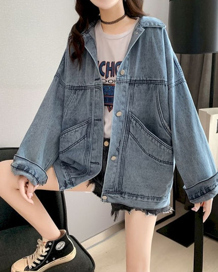 Damska kurtka jeansowa oversize z dużymi kieszeniami