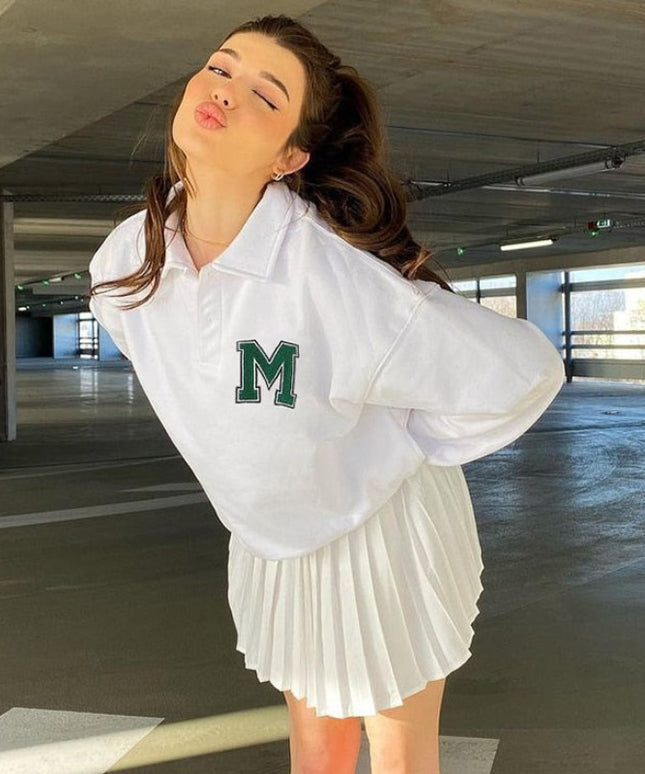 Damska bluza oversize z kołnierzykiem w amerykańskim stylu