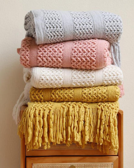 Ozdobny koc z plecioną fakturą