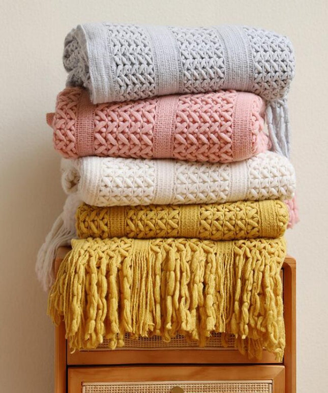 Ozdobny koc z plecioną fakturą