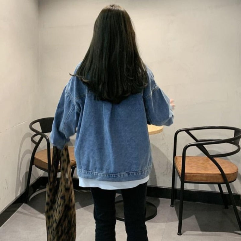 Damska kurtka jeansowa klasyczna oversize