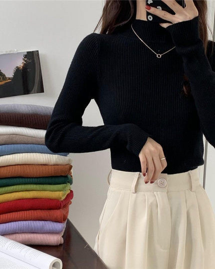 Damski sweter typu golf o dopasowanym kroju