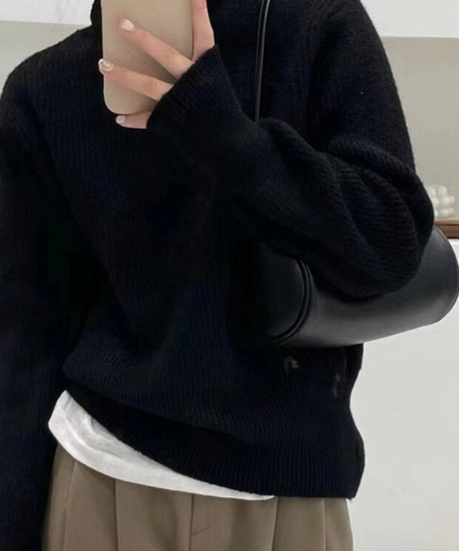 Damski sweter typu golf o kroju oversize