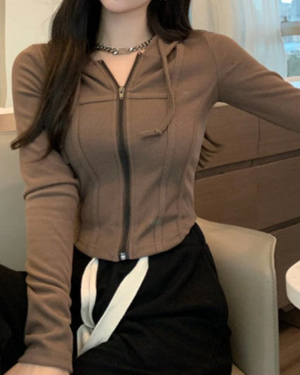 Damska bluza dopasowana rozpinana z kapturem