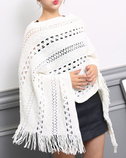 Damski sweter typu ponczo ażurowy z frędzlami