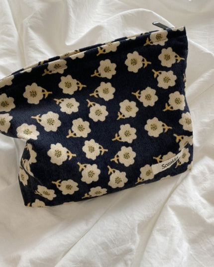 Kosmetyczka podróżna w kwiaty