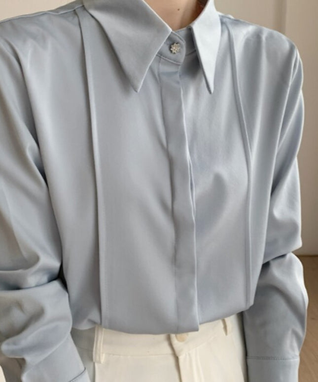 Damska koszula klasyczna z ozdobnymi paskami