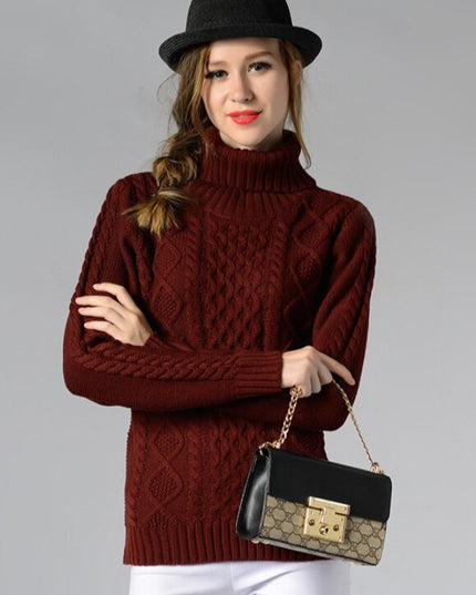 Damski sweter dziergany z golfem o prostym kroju