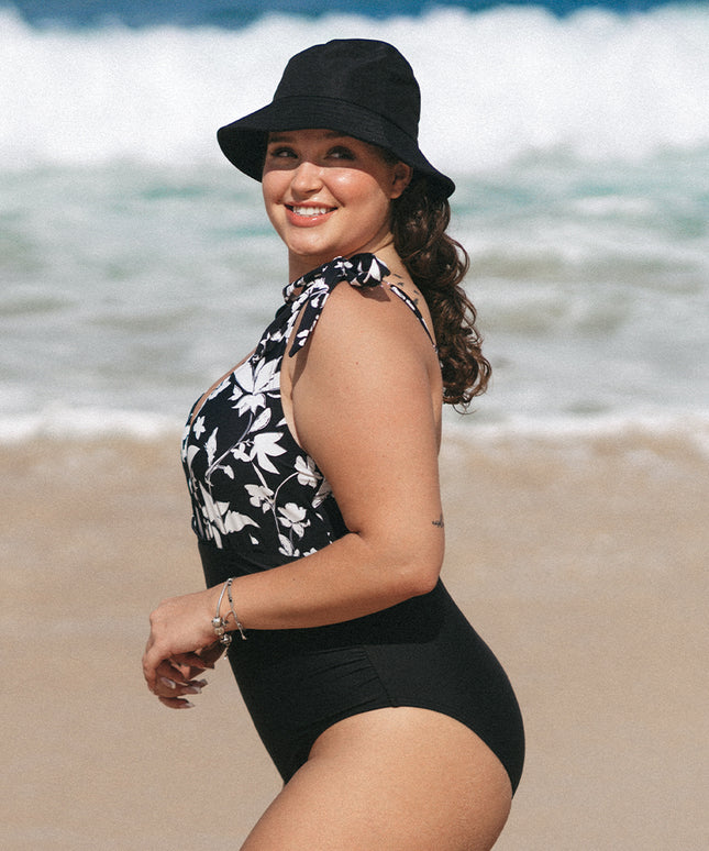 Damski jednoczęściowy strój kąpielowy plus size z wiązanymi ramiączkami