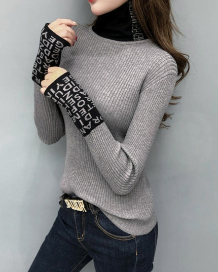 Damski sweter prążkowany z golfem i napisami